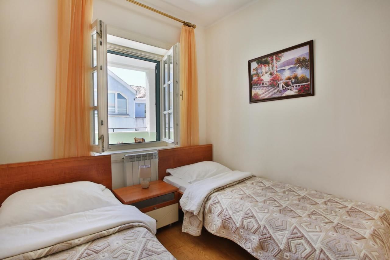 Апартаменты Apartments Montesan Свети-Стефан-45