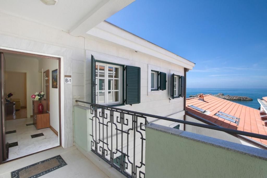 Апартаменты Apartments Montesan Свети-Стефан-57