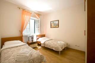 Апартаменты Apartments Montesan Свети-Стефан Апартаменты с 4 спальнями, террасой и видом на море-5