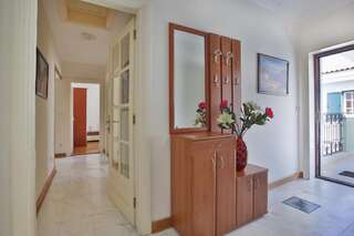 Апартаменты Apartments Montesan Свети-Стефан Апартаменты с террасой и видом на море-19